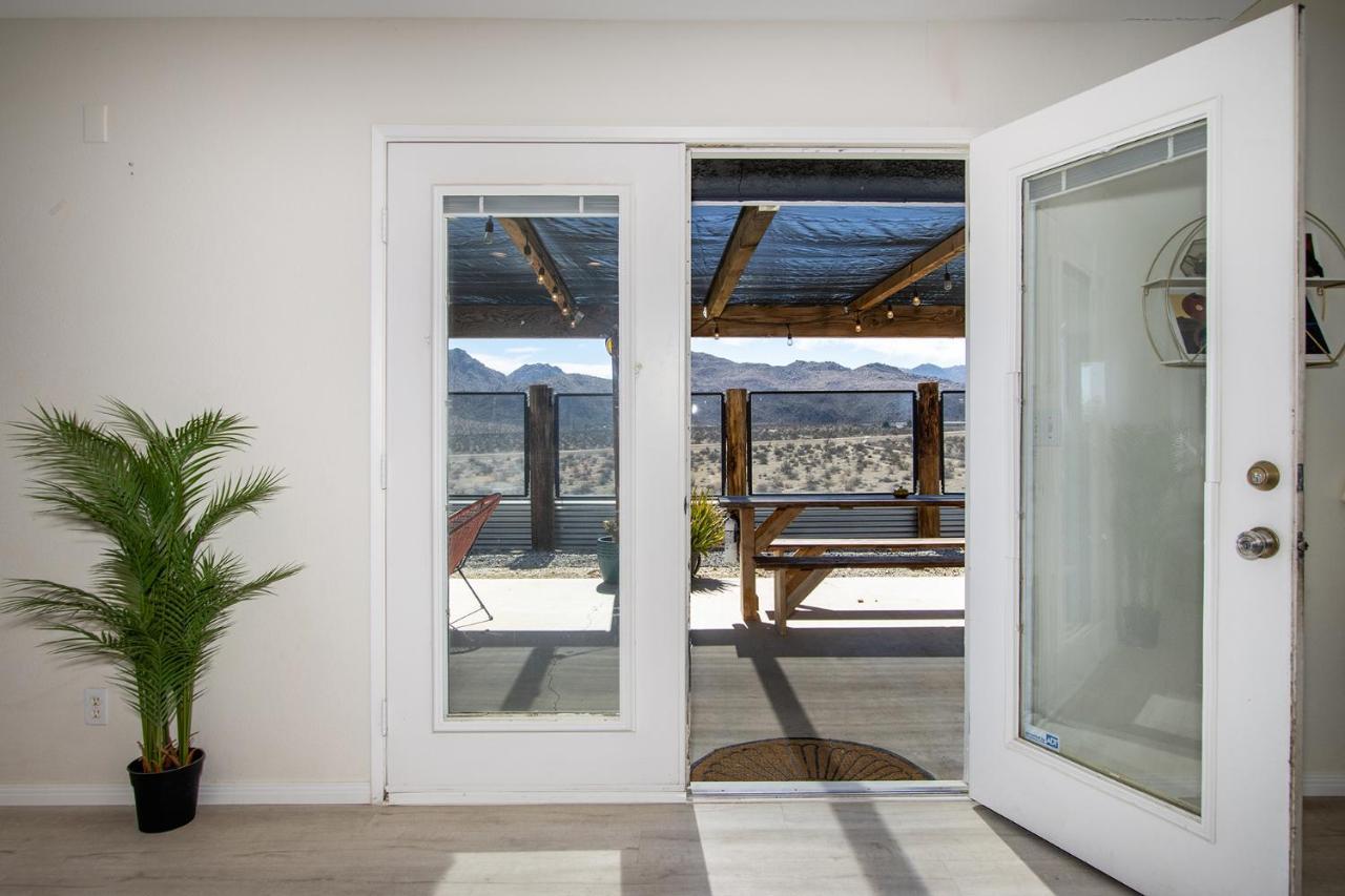 Sapphire Haven + Casita! Pool + Spa + Movie Theatre + 10 Min To Monument! Joshua Tree Exterior photo