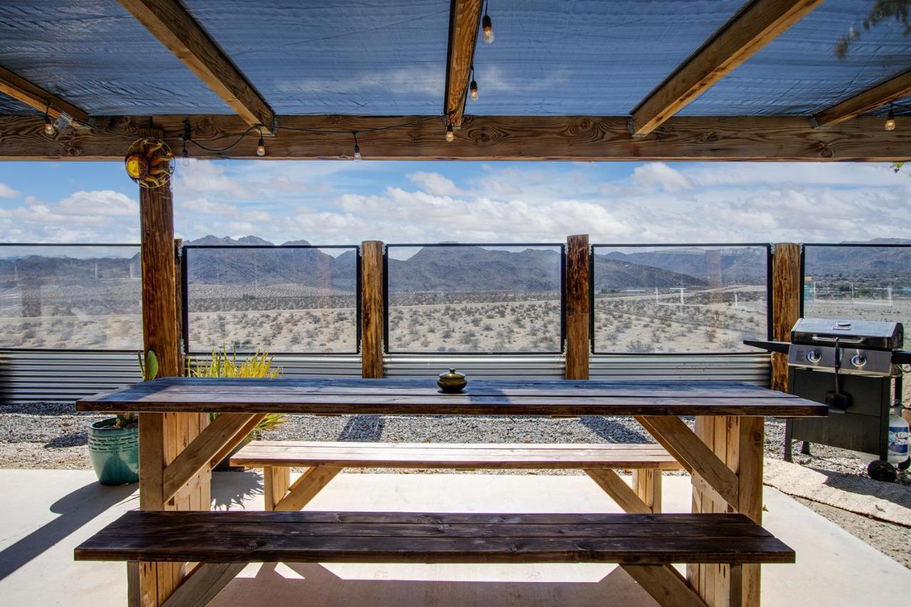 Sapphire Haven + Casita! Pool + Spa + Movie Theatre + 10 Min To Monument! Joshua Tree Exterior photo